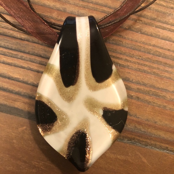 Pendant Necklace - Picture 1 of 3